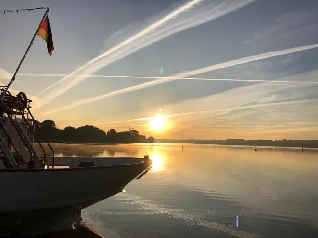 Hotel Hausboot Fjord Nordstern Mit Dachterrasse In Schleswig Esterno foto